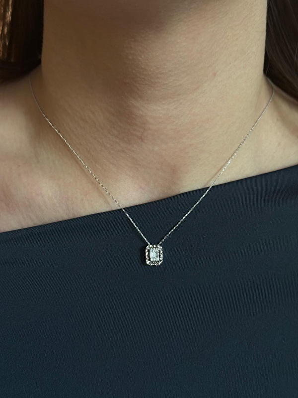 Annemize doğum günü hediyesi olarak aldık ve çok beğendik tekrar teşekkür ederiz özel üretim yaptığınız ve zamanlama olarak tam söylediğiniz zaman diliminde teslim ettiğiniz için güvenle alışveriş yapılabilir…