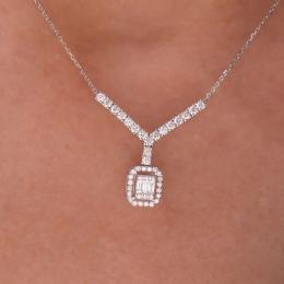 0,73 Karat Baget Pırlanta Kolye