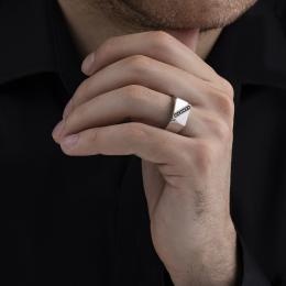 0,10 Karat Siyah Pırlantalı Erkek Yüzüğü